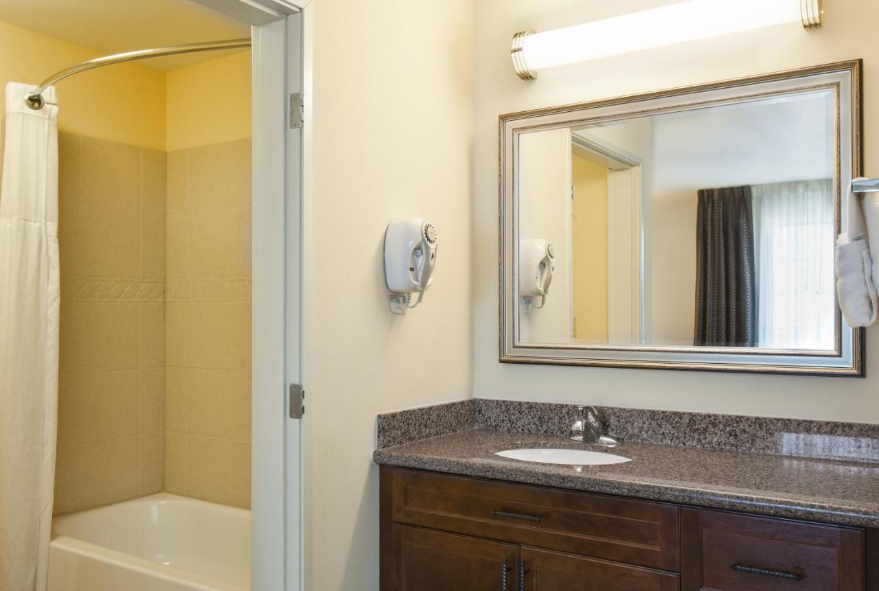 Staybridge Suites El Paso Airport By Ihg Esterno foto