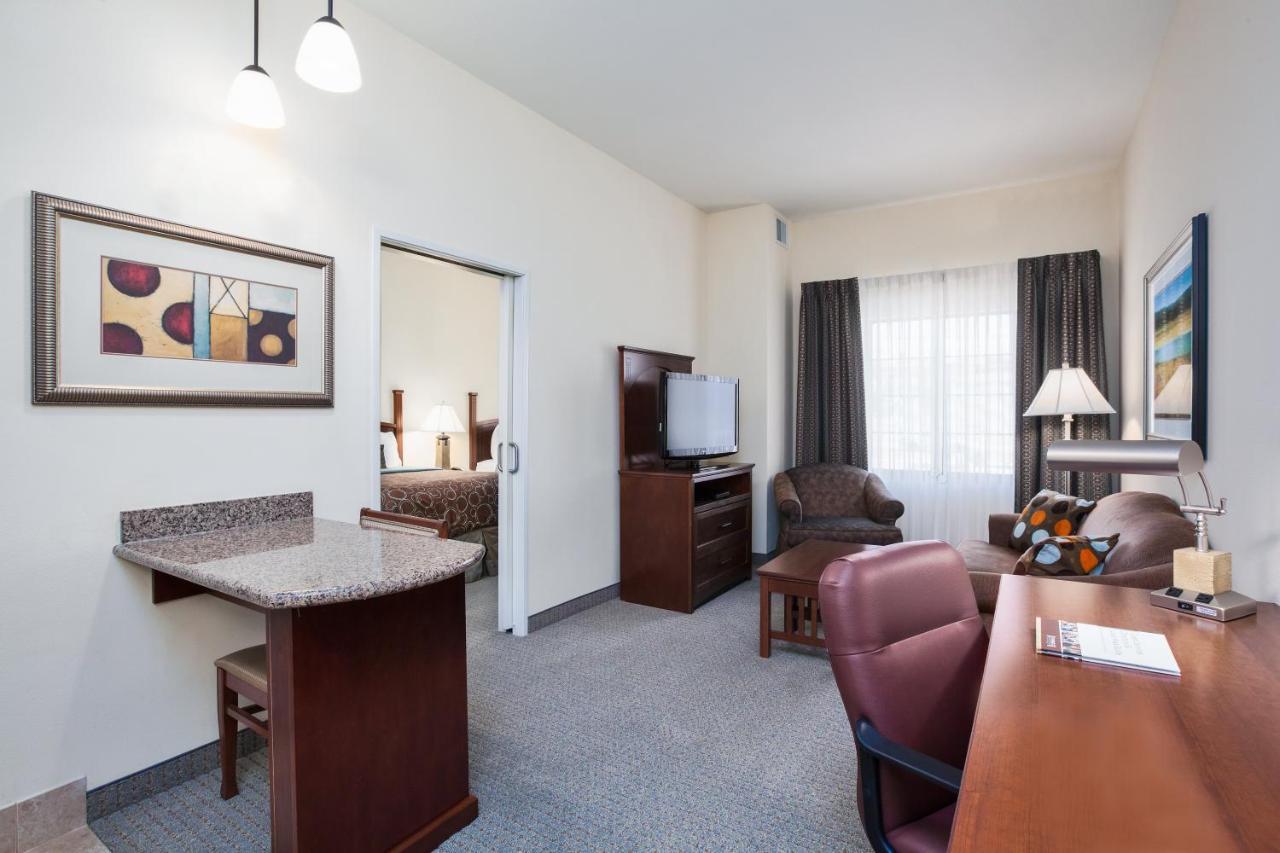 Staybridge Suites El Paso Airport By Ihg Esterno foto